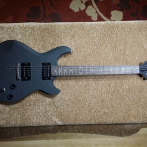 Cort Zenox Z-22 - Matte Black w/semi-gloss spatter finish