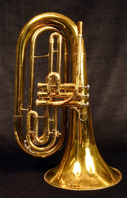 King Marching Baritone Horn Reverb