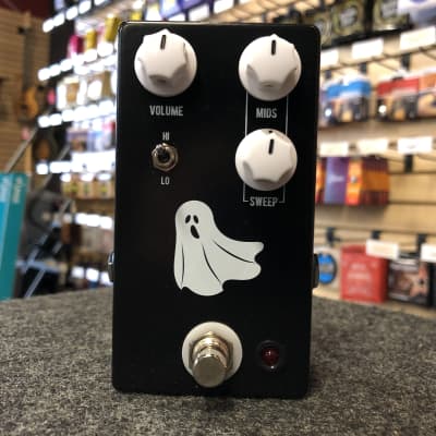 JHS Pedals Haunting Mids \" JHS Pedals Haunting Mids Preamp & EQ - Effects - Harmony Central