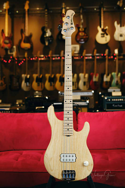 Musicman joe deals dart signature