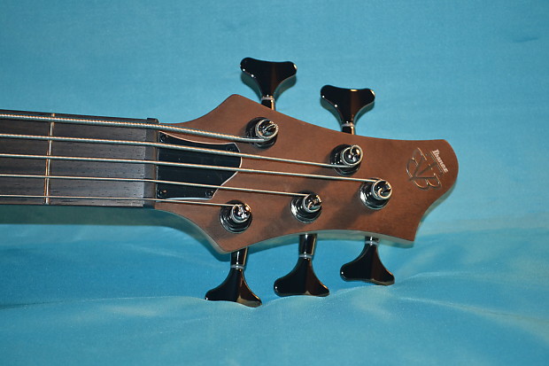 Ibanez BTB675 5弦エレキベース Ibanez - BTB675 5 String Electric Bass with hard case | Mass