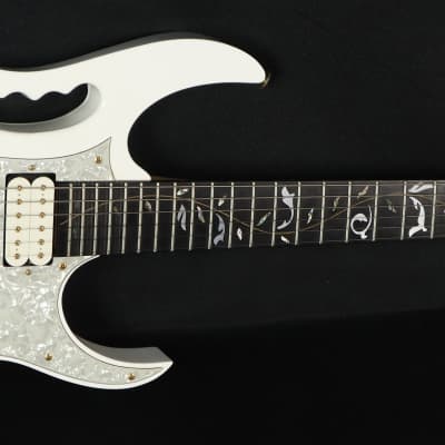 Ibanez Steve Vai Owned/Signed JEM JEM7V-WH White Electric Guitar w/ OHSC LI Practice Guitar image 3