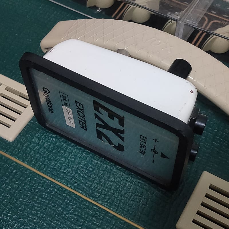 【動作確認済】中古Guyatone ST2 コンプレッションサスティナー 動作確認済】中古Guyatone ST2 コンプレッションサスティナー