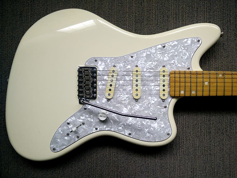 Fernandes Decade 125 SID Jazzcaster Shinji Signature Model White Made In  Japan