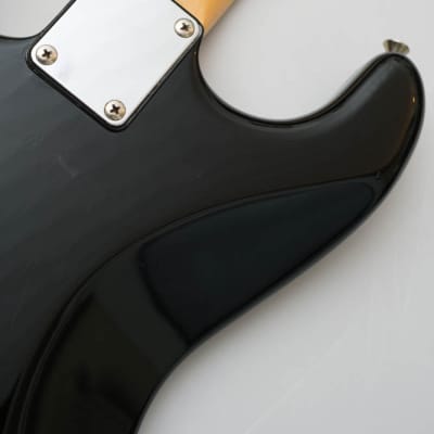 Squier E-series Stratocaster with Maple Fretboard (Made In Japan) 1983 - 1986 - Black image 8
