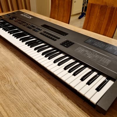 Roland Super JX-10 76-Key Polyphonic Analog Synthesizer - With Hard Case / Sheet music stand /Patch List