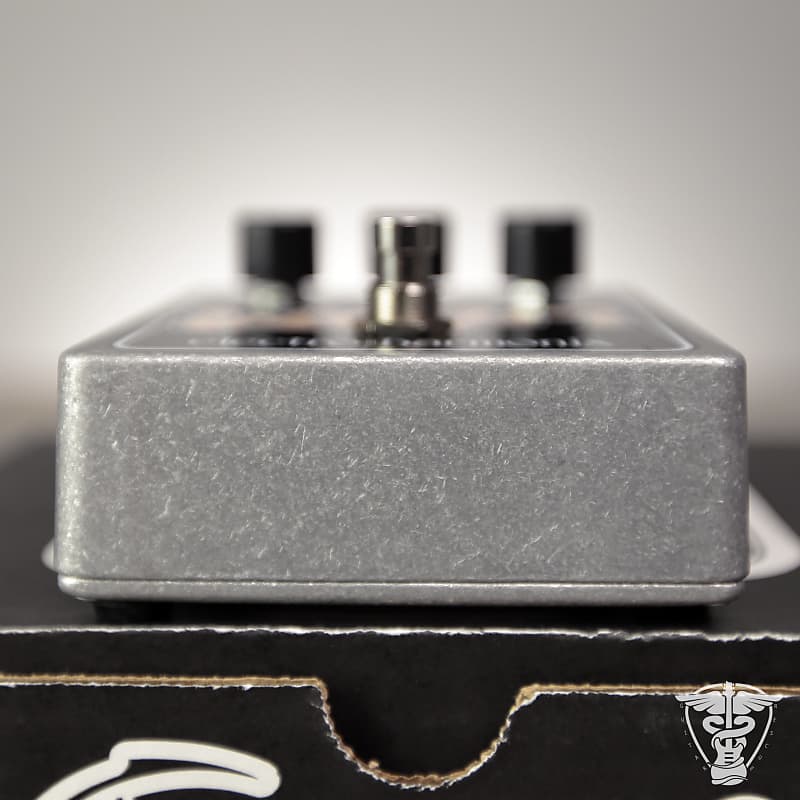 Amazon.com: Electro-Harmonix The Worm Wah/Phaser/Vibrato