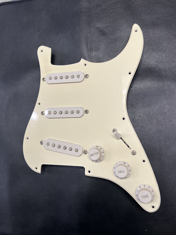 Unbranded Stratocaster Strat Loaded 11- hole 1- ply pickguard - aged white  SSS Import made