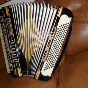 Full size Gold Edition Silvestri 120 Bass Black Italian Accordion