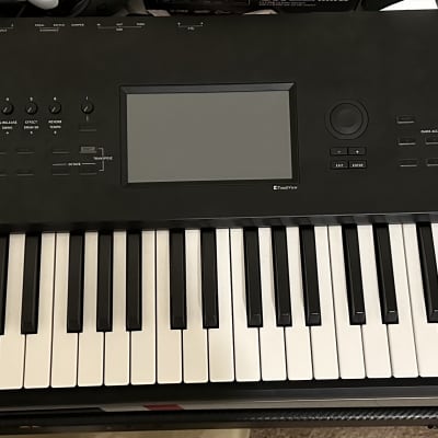 Korg Nautilus 61-Key Music Workstation 2021 LIKE NEW