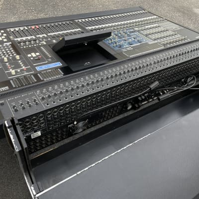 Yamaha PM5D Digital Mixing Console, Non RH image 1