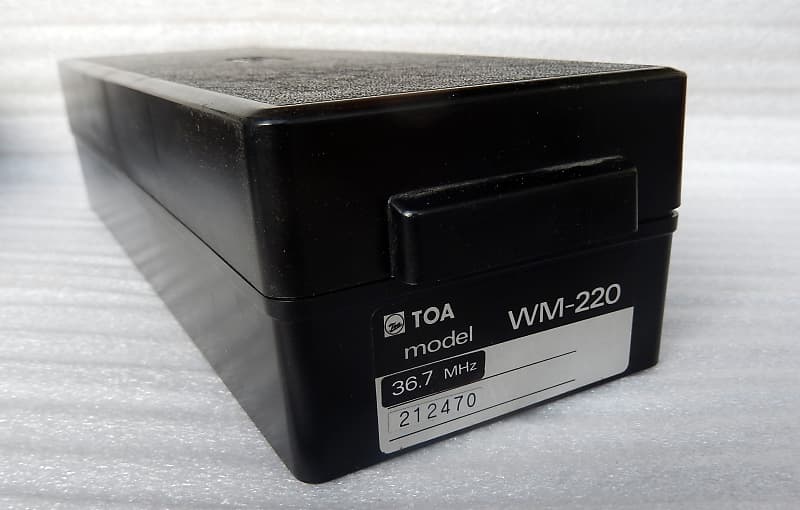 Vintage TOA WM-220 Wireless Microphone 36.7 Mhz NOS Made in Japan