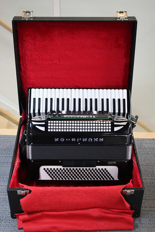 Vintage Excelsior Midivox Serie II Model 320 M Made in Italy Piano Accordion