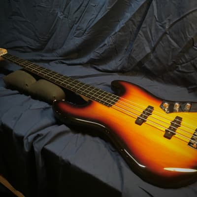 Squier Vintage Modified Fretless Jazz Bass image 1