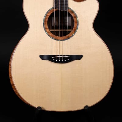 Avalon Arc L8-380DBC Custom guitar - Old Lowden factory - New & over 20% off! image 2