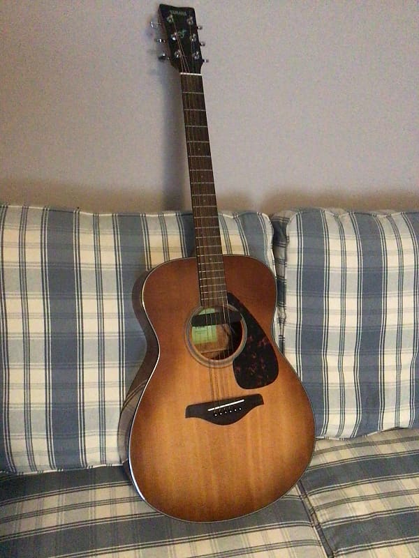 Yamaha FS800 2019 Sand Burst with Fishman pickup and Reverb UK