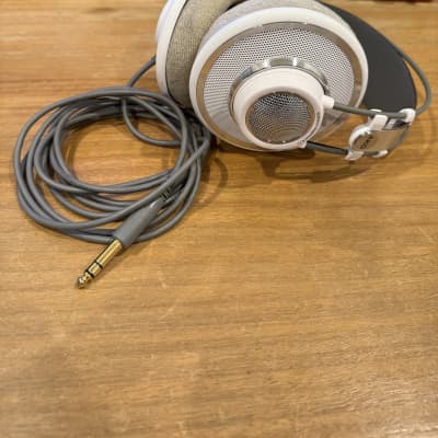 AKG K701 ヘッドフォン　made in Austria new