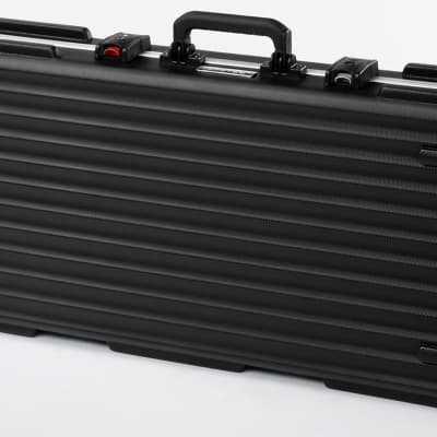 Ibanez - MRB500C - MOLDED CASE FOR EL BASS image 2