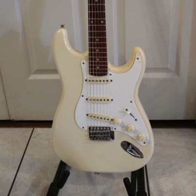 Tanara  Strat Style white guitar image 1