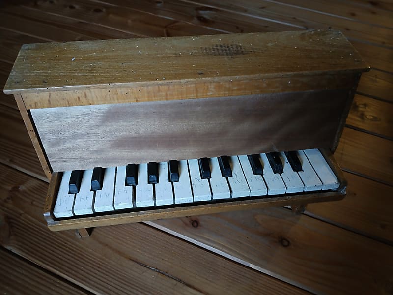 rare chromatic toy piano Michelsonne 25 keys wooden hammers image 1
