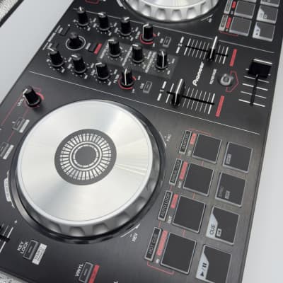 Pioneer DDJ-SB DJ Controllers for Serato