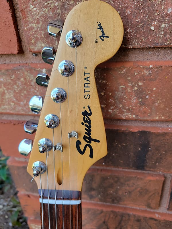 お年玉セール特価】 fender SQUIER series standard エレキギター