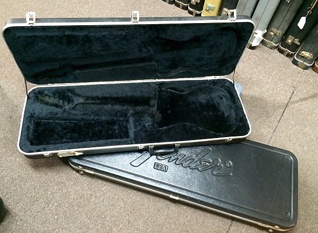 Short scale guitar case outlet