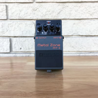Boss MT-2 Metal Zone Distortion Effect Pedal for sale