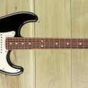 Fender Player Strat HSS, Pau Ferro Fingerboard, Black