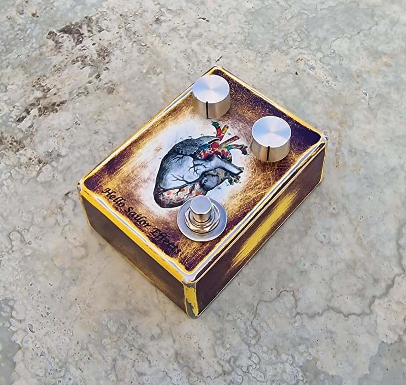 Hello Sailor Effects Fuzz Banger Purple Yellow Relic Reverb Canada 4187