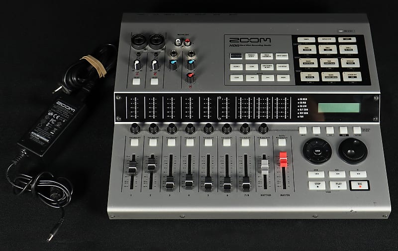 ZOOM HD8 デジタルレコーディングスタジオ HD8 Hard Disk Recording Studio | Zoom