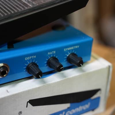 George Dennis Tremolo Volume | Reverb The Netherlands