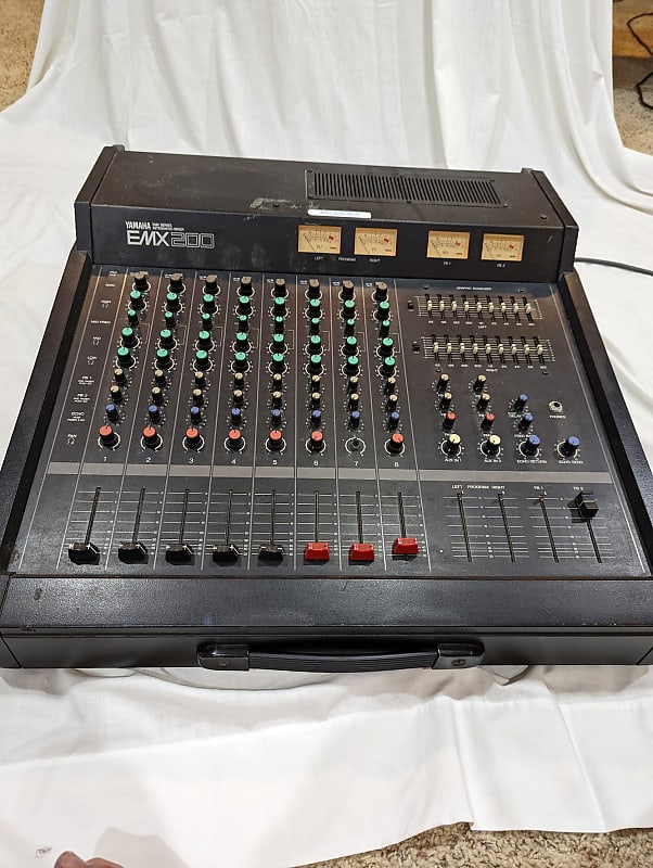 Yamaha EMX 200 Mixer and Amplifier | Reverb