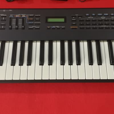 Roland JV-30 61-Key Multi-Timbral Synthesizer 1991 - 1992 - Black