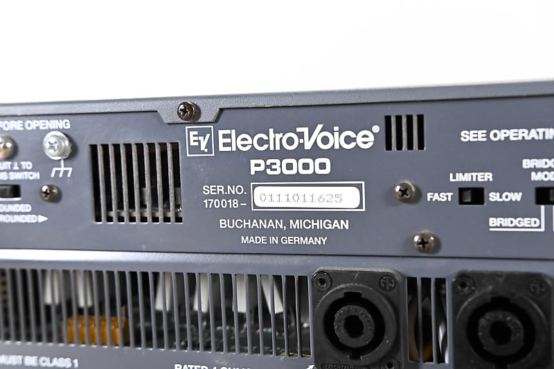 EV P3000 Precision Series アンプ Electro-Voice P3000 Precision Series Power Amplifier F01U101102