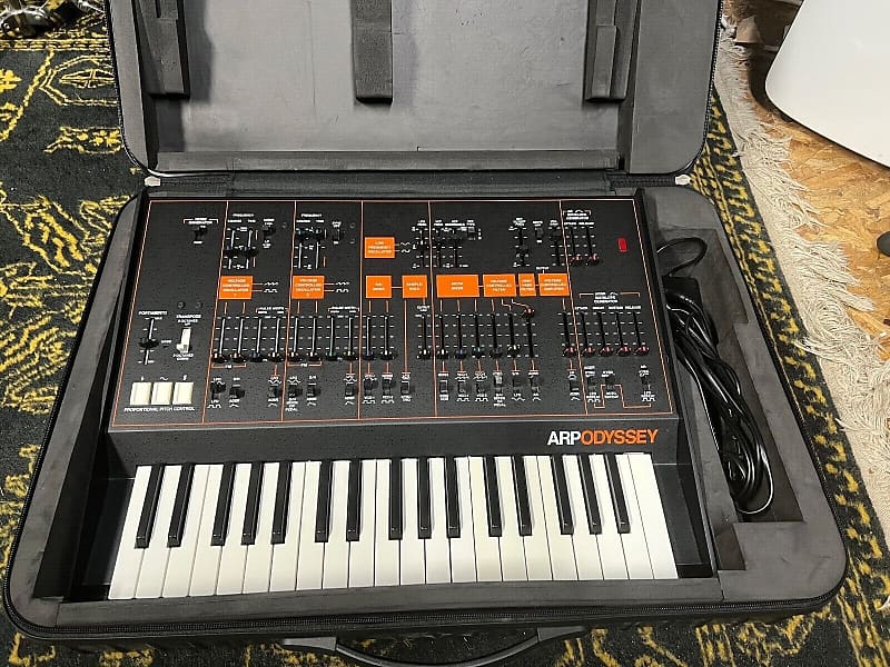 Korg ARP Odyssey Rev3 37-Slim Key Duophonic Analog Synthesizer
