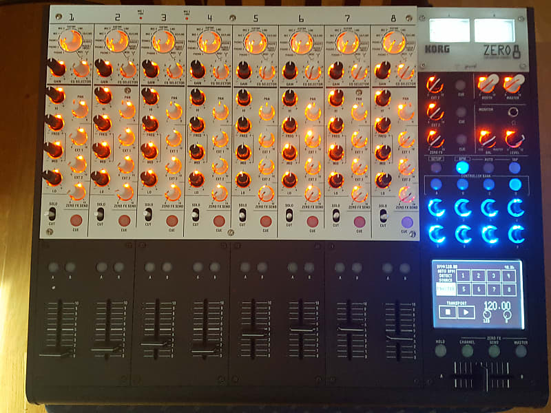 KORG ZERO8 デジタルミキサー 8チャンネル Korg Zero8 8-Channel DJ Mixer Firewire Controller | zZounds