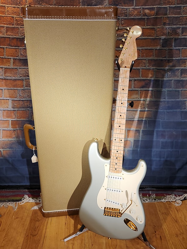 Fender 1997 Custom Shop Stratocaster 1958 Reissue Inca Silver Gold Hardware w/COA-Original Tweed Hard Case image 1