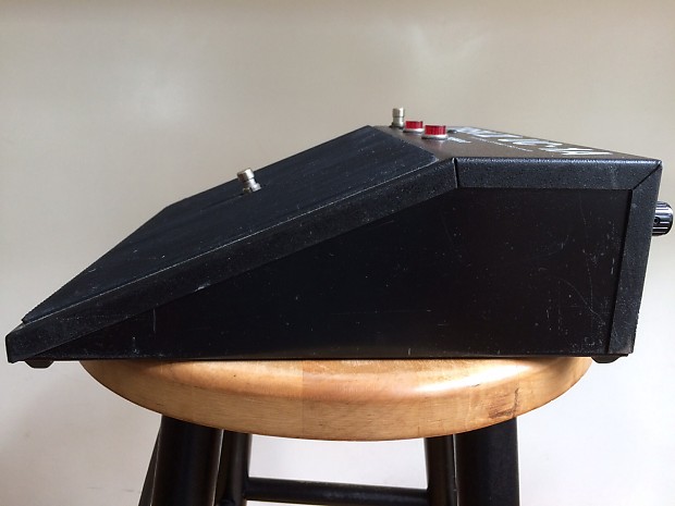 Leslie TREK II UC-1 ユニバーサルコンボプリアンプ レスリー