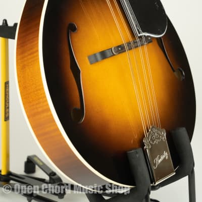 Kentucky KM-250 Deluxe A-Model Mandolin Vintage Sunburst (SN: 21082645) image 2