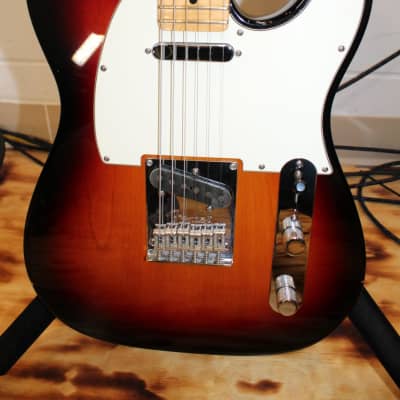 Fender 2012 3-Tone Sunburst Telecaster Electric Guitar image 2