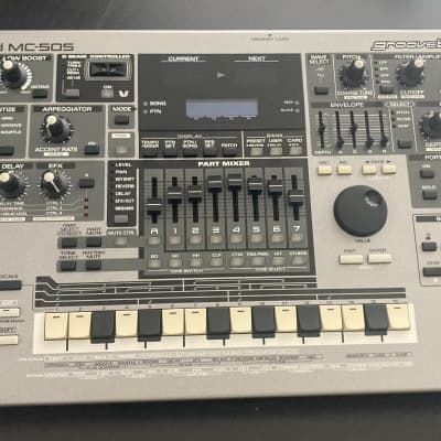 Roland MC-505 Groovebox 1998 - 2002 - Gray
