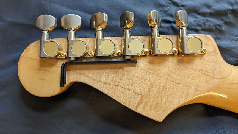 1986 Tokai Custom Edition SD652 
