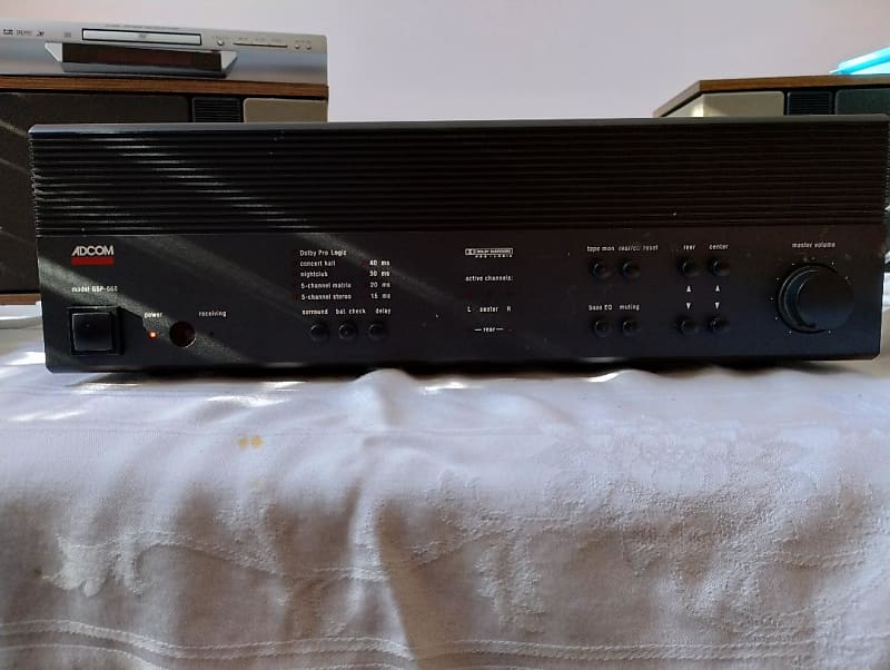 Adcom GSP560 integrated amplifier in excellent condition - 1990&#039;s  			