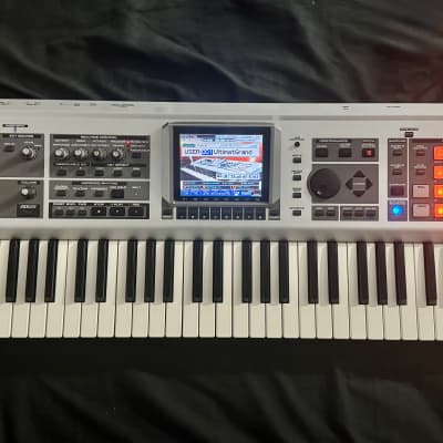 Roland Fantom-X6 61-Key Workstation Keyboard 2004 - 2008 - Silver