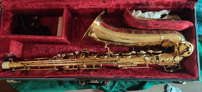 Beaugnier tenor deals saxophone