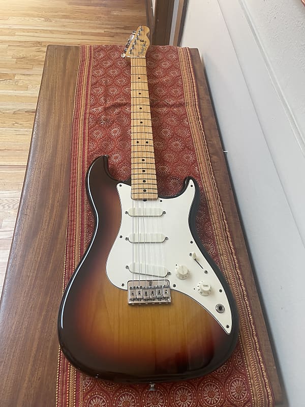 Fender USA Bullet S-3 with Maple Fretboard Gastelum Neck 1982  - Brown Sunburst image 1