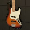 Fender Player Jazz Bass with Pau Ferro Fretboard 2020
