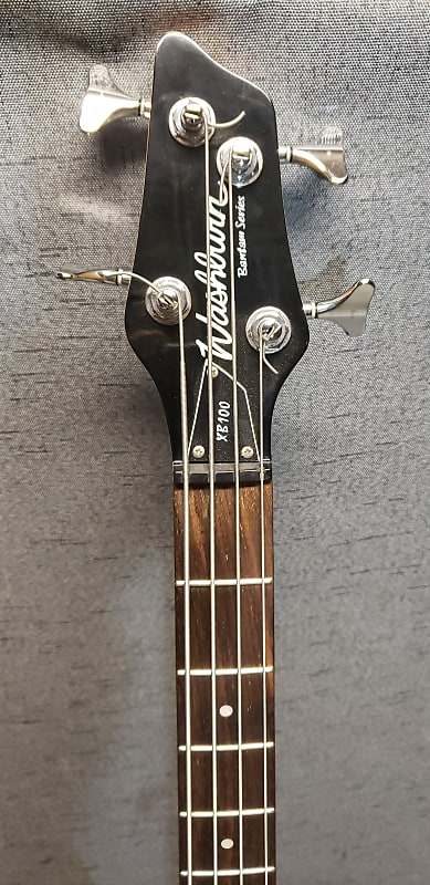 Washburn XB100 Bass Guitar