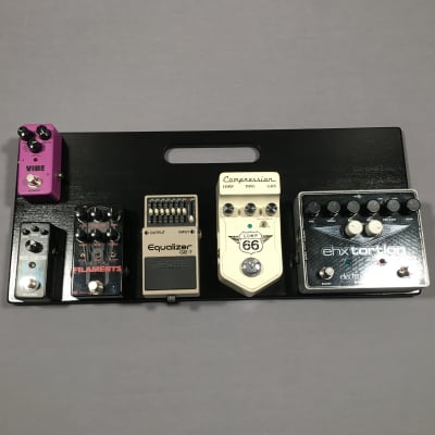 MadPedalBoards - Flat 8.75" x 19 7/8"  Pedalboard \ Black - Poly with hook and loop tape image 4